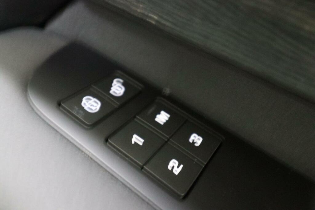 Land Rover Discovery 3L Hse Luxury Black #52