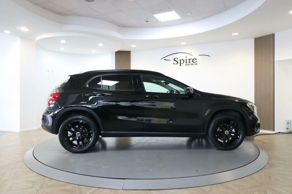 Mercedes-Benz GLA Class 1.6 Gla180 Urban Edition 7G-dct Euro 6 Ss Black #4