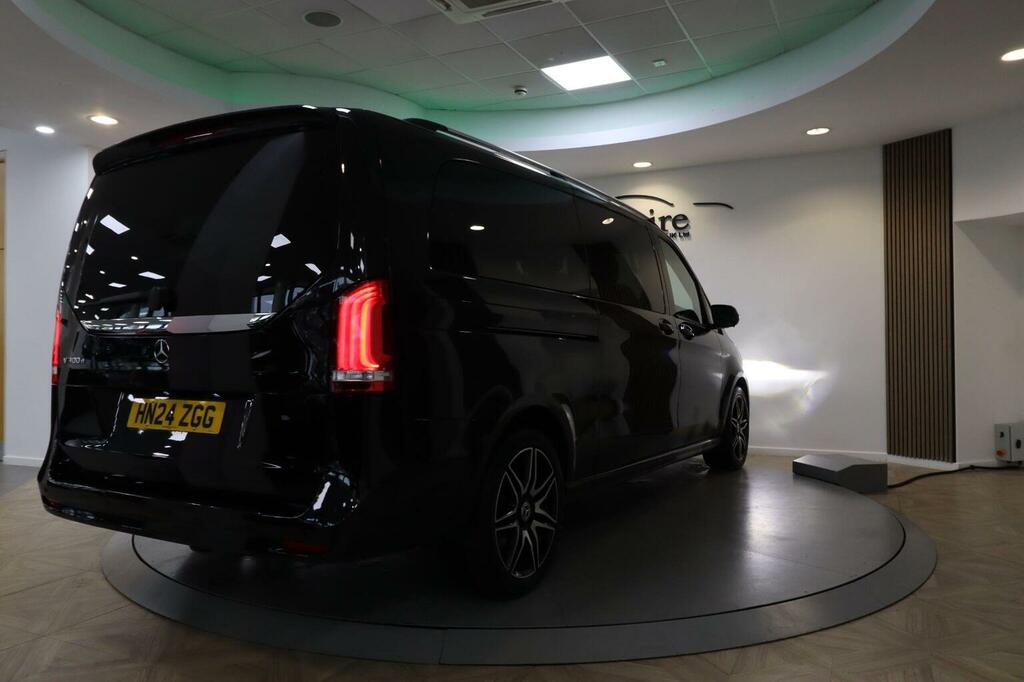 Mercedes-Benz V Class Premium Black #39