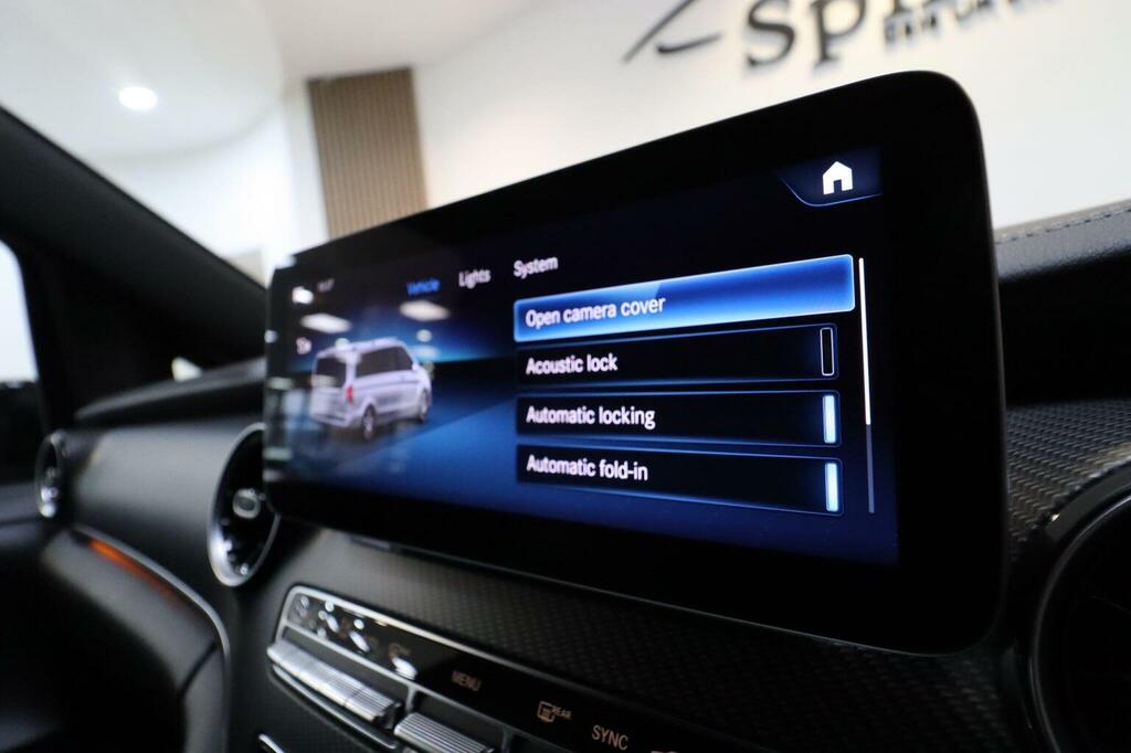 Mercedes-Benz V Class Premium Black #26