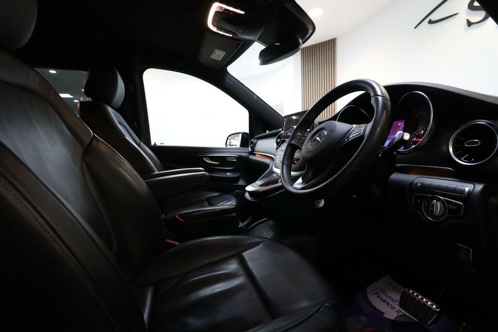 Mercedes-Benz V Class Premium Black #53