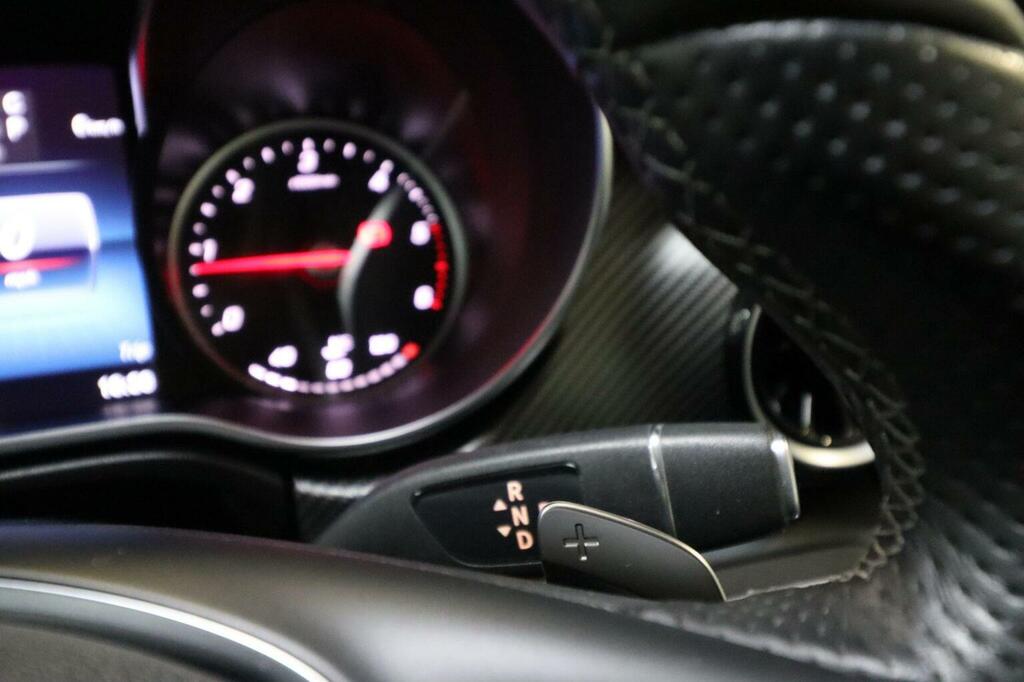 Mercedes-Benz V Class Premium Black #35