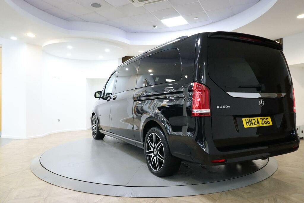 Mercedes-Benz V Class Premium Black #45