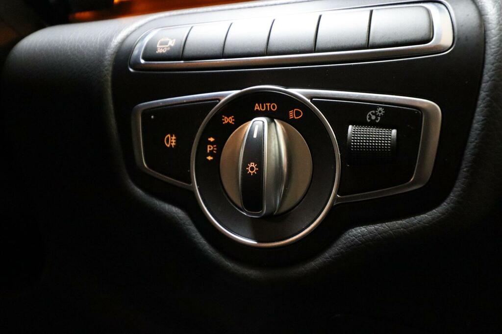 Mercedes-Benz V Class Premium Black #19