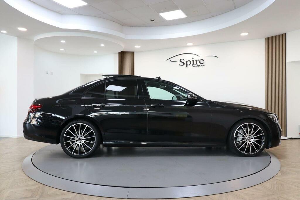 Mercedes-Benz E Class 2.0 E220d Amg Line Night Edition Premium Plus G- Black #4