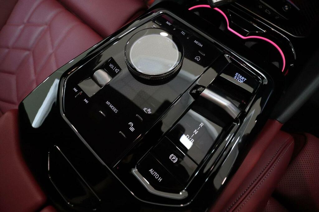 BMW i5 M60 83.9Kwh Xdrive Grey #21