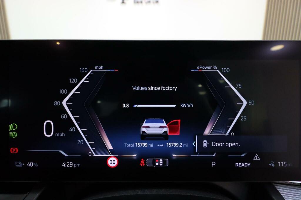BMW i5 M60 83.9Kwh Xdrive Grey #35