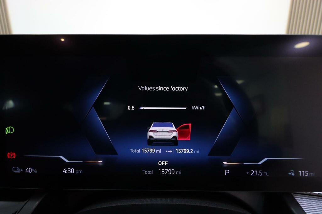 BMW i5 M60 83.9Kwh Xdrive Grey #36