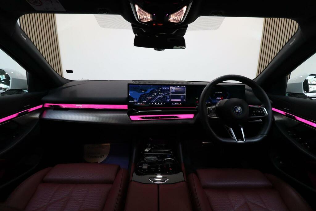 BMW i5 M60 83.9Kwh Xdrive Grey #42