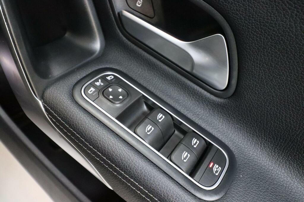Mercedes-Benz CLA Class 1.3L Cla 180 Amg Line 135 Bhp White #18