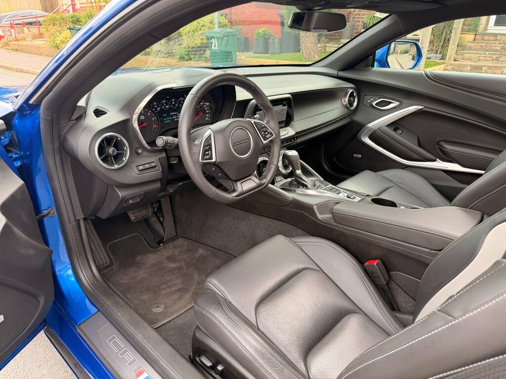 Chevrolet Camaro 6.2 V8 447 Bhp White #18