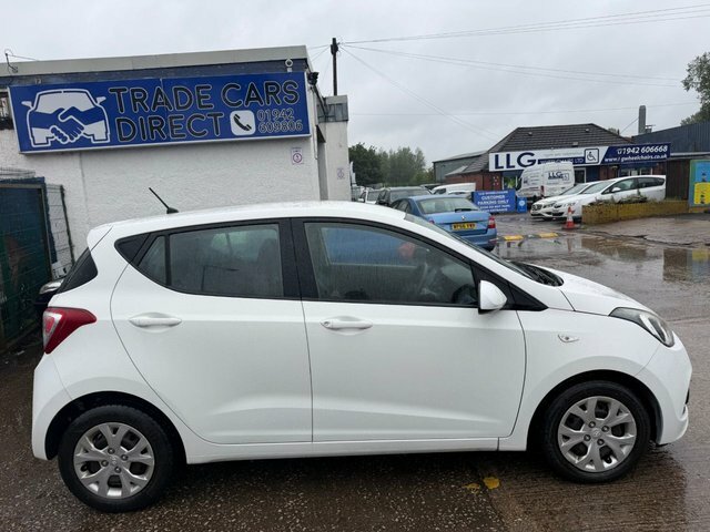 Hyundai I10 Se Hatchback YM14UBK White #2