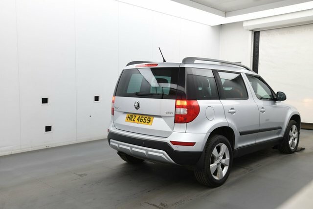 Skoda Yeti Tsi Se Outdoor Silver #2