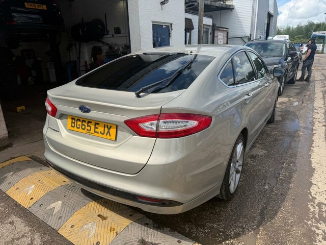 Ford Mondeo Tdci Titanium Hatchback BG65EJX Silver #4