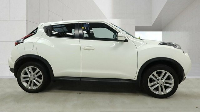 Nissan Juke Acenta Premium Suv White #5