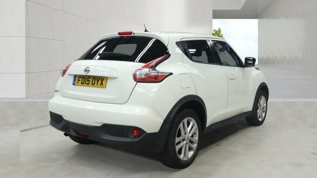 Nissan Juke Acenta Premium Suv White #4
