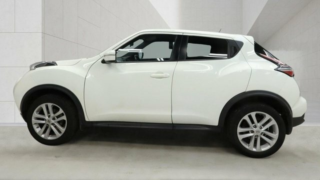 Nissan Juke Acenta Premium Suv White #6