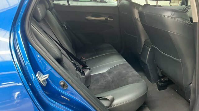 Toyota Auris Hatchback Black #10