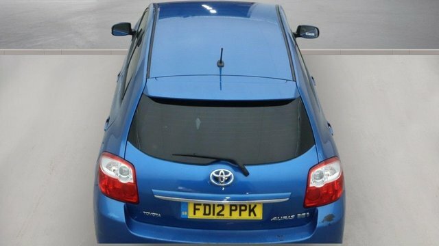 Toyota Auris Hatchback Black #8