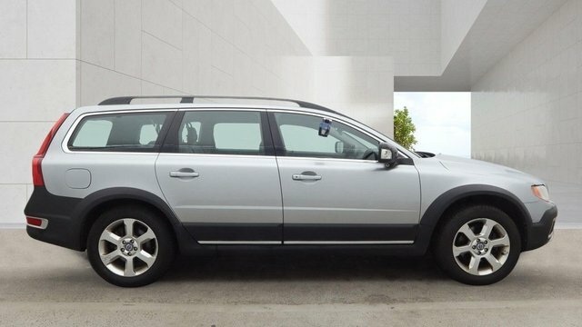 Volvo XC70 D5 Se Estate Silver #6