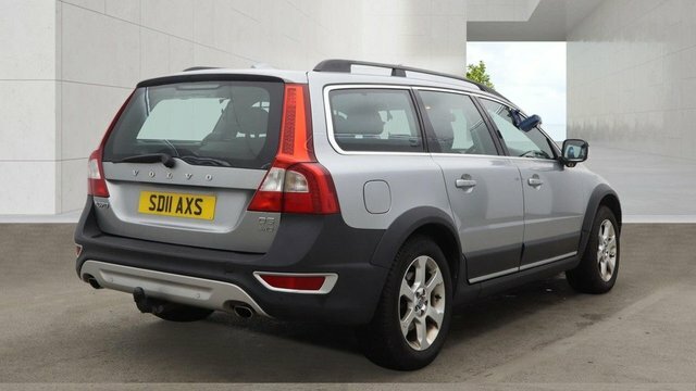 Volvo XC70 D5 Se Estate Silver #5