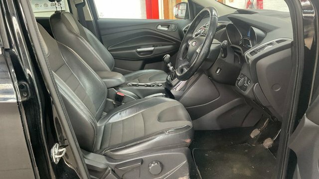 Ford Kuga Hatchback White #11