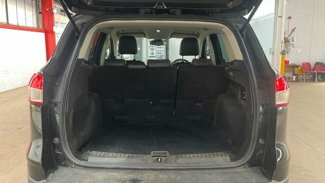 Ford Kuga Hatchback White #9