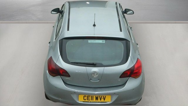 Vauxhall Astra 1.7 Exclusiv Cdti Black #8