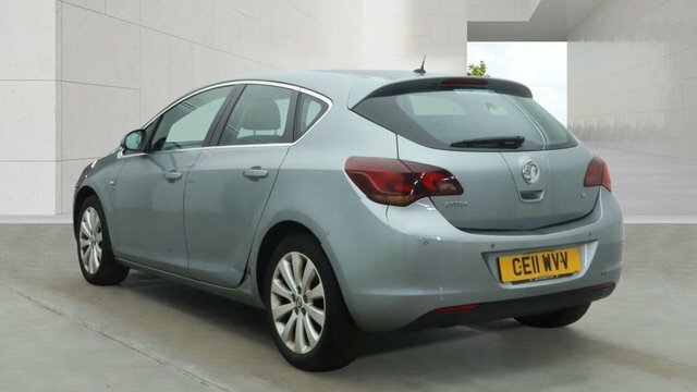 Vauxhall Astra 16V Elite Hatchback Silver #3