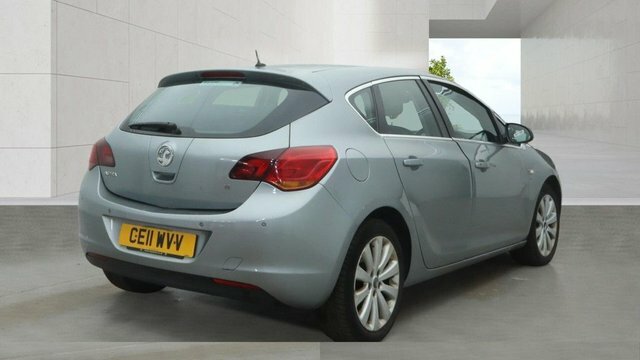 Vauxhall Astra 16V Elite Hatchback Silver #4