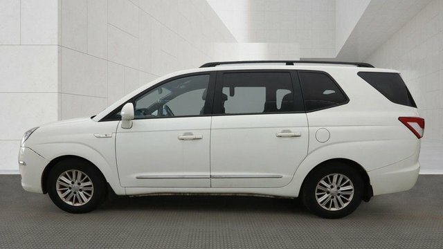 SsangYong Turismo E-xdi Es Mpv White #6