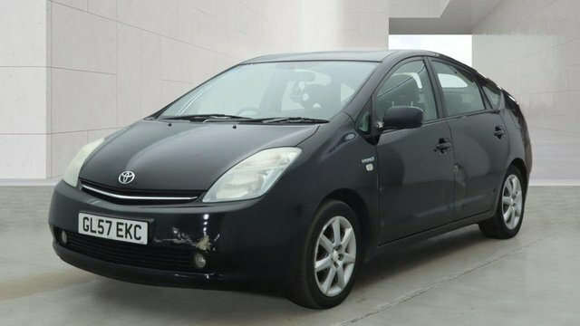 Toyota Prius T Spirit Hatchback Black #2