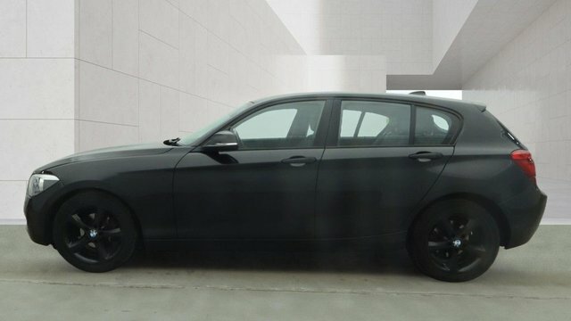 BMW 1 Series 116D Sport Hatchback Black #6