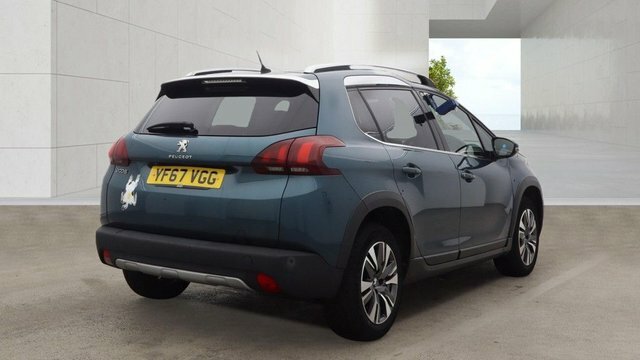 Peugeot 2008 Puretech Allure Suv Green #3