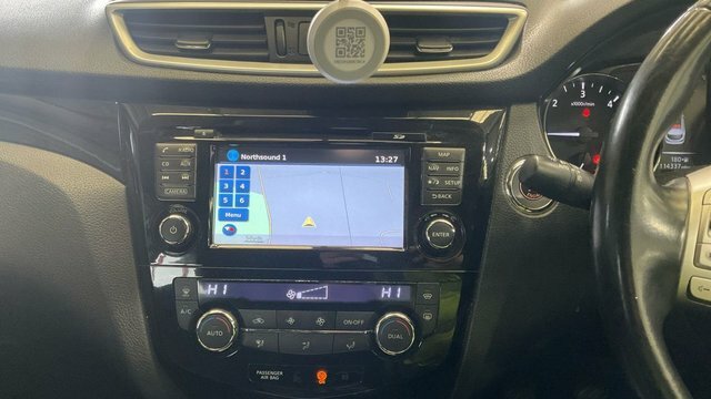 Nissan Qashqai Dci Tekna Suv White