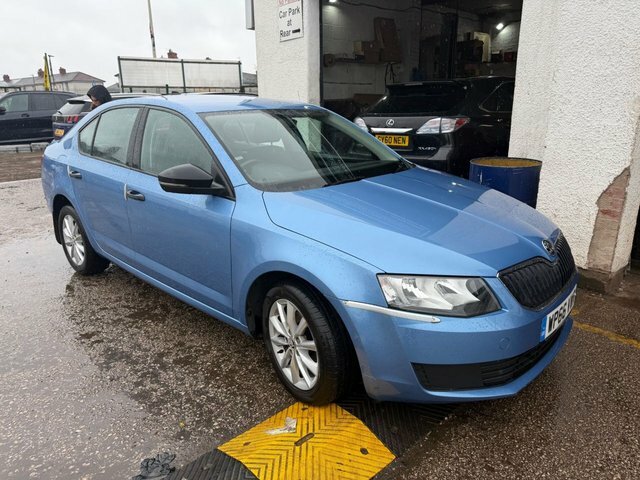 Skoda Octavia Tdi S Hatchback Blue