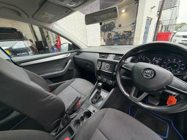 Skoda Octavia Tdi S Hatchback Blue #6