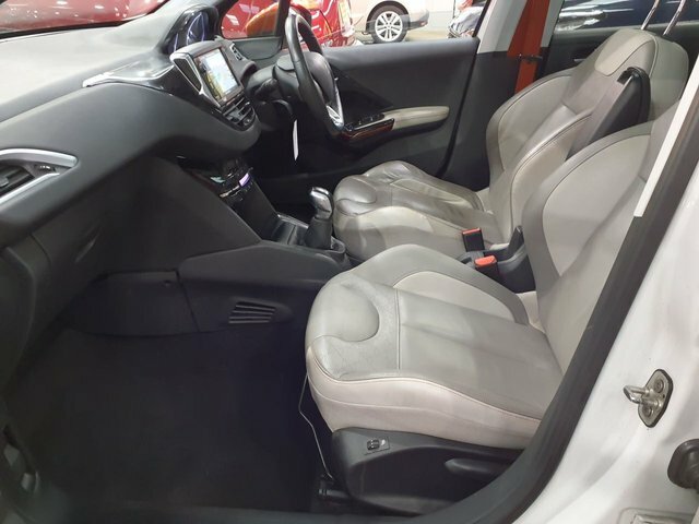 Peugeot 208 1.6 E-hdi Style Grey #6