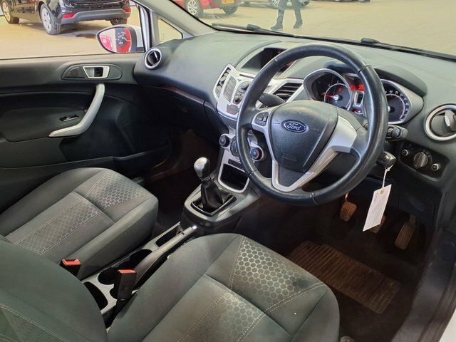 Ford Fiesta Zetec Hatchback White #6