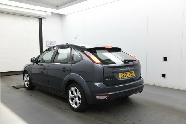 Ford Focus Zetec Tdci 5-Door Silver #3
