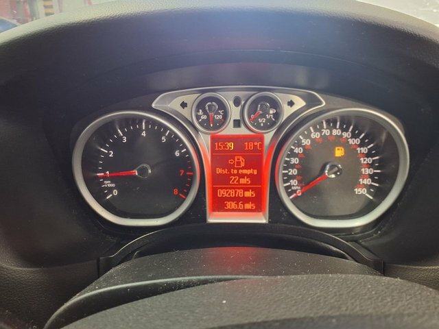 Ford Focus Zetec Tdci 5-Door Silver #7