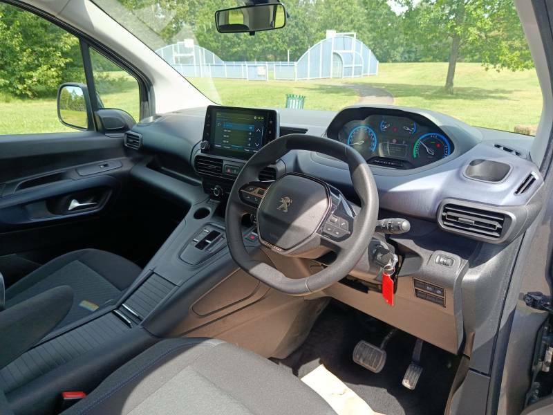 Peugeot e-Rifter 50Kwh Allure Long Mpv 7.4Kw Cha Grey #4