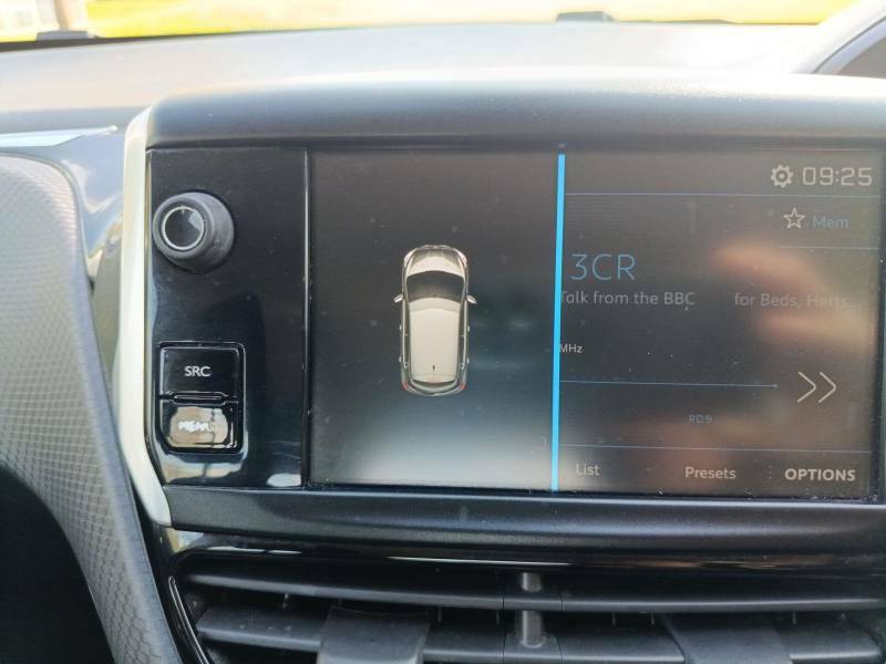 Peugeot 208 Allure Black #13