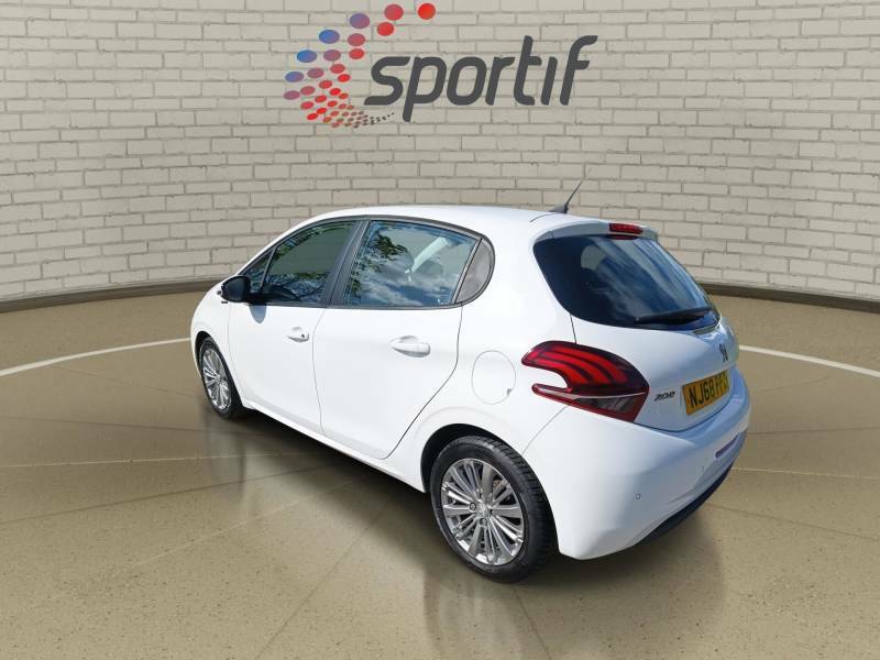 Peugeot 208 Allure Black #23