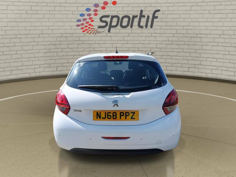 Peugeot 208 Allure Black #24