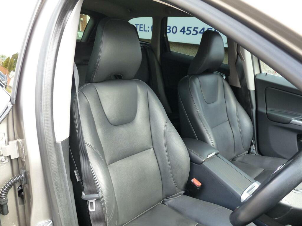 Volvo XC60 Suv 2.4 D4 Se Lux Nav Awd Euro 6 Ss 2 KS16EHJ Gold #4