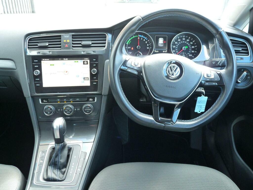 Volkswagen e-Golf Hatchback 35.8Kwh E-golf 202070 NL70HLW Black #6
