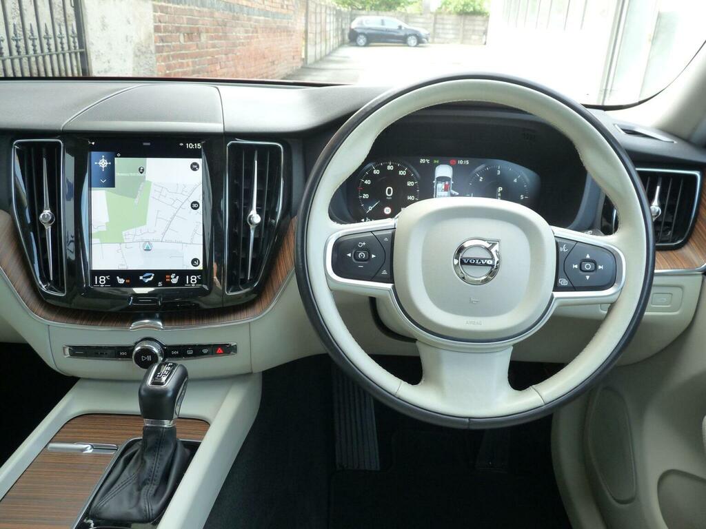 Volvo XC60 2.0 D4 Momentum Awd Euro 6 Ss Red #6
