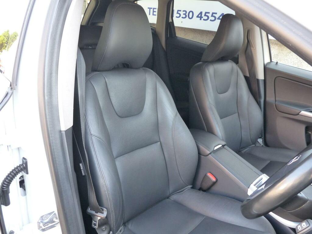 Volvo XC60 2.4 D4 Se Lux Nav Geartronic Awd Euro 5 White #4