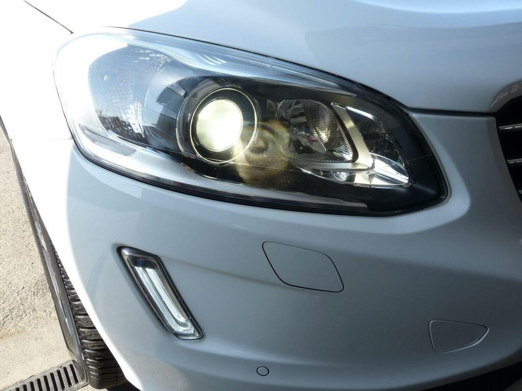 Volvo XC60  White #41